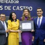 Vereador pastor Oliveira Lima propôs a entrega do título de cidadã honorária do município de Maceió a primeira-dama Marina Antunes Candia Figueiredo.